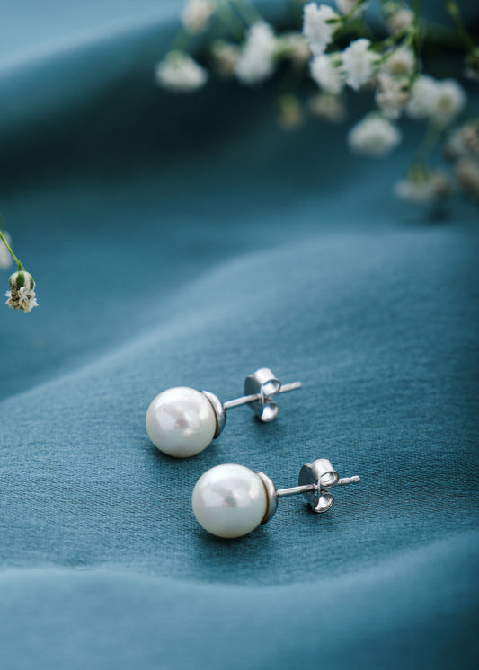 Silver Pearl Stud Earring