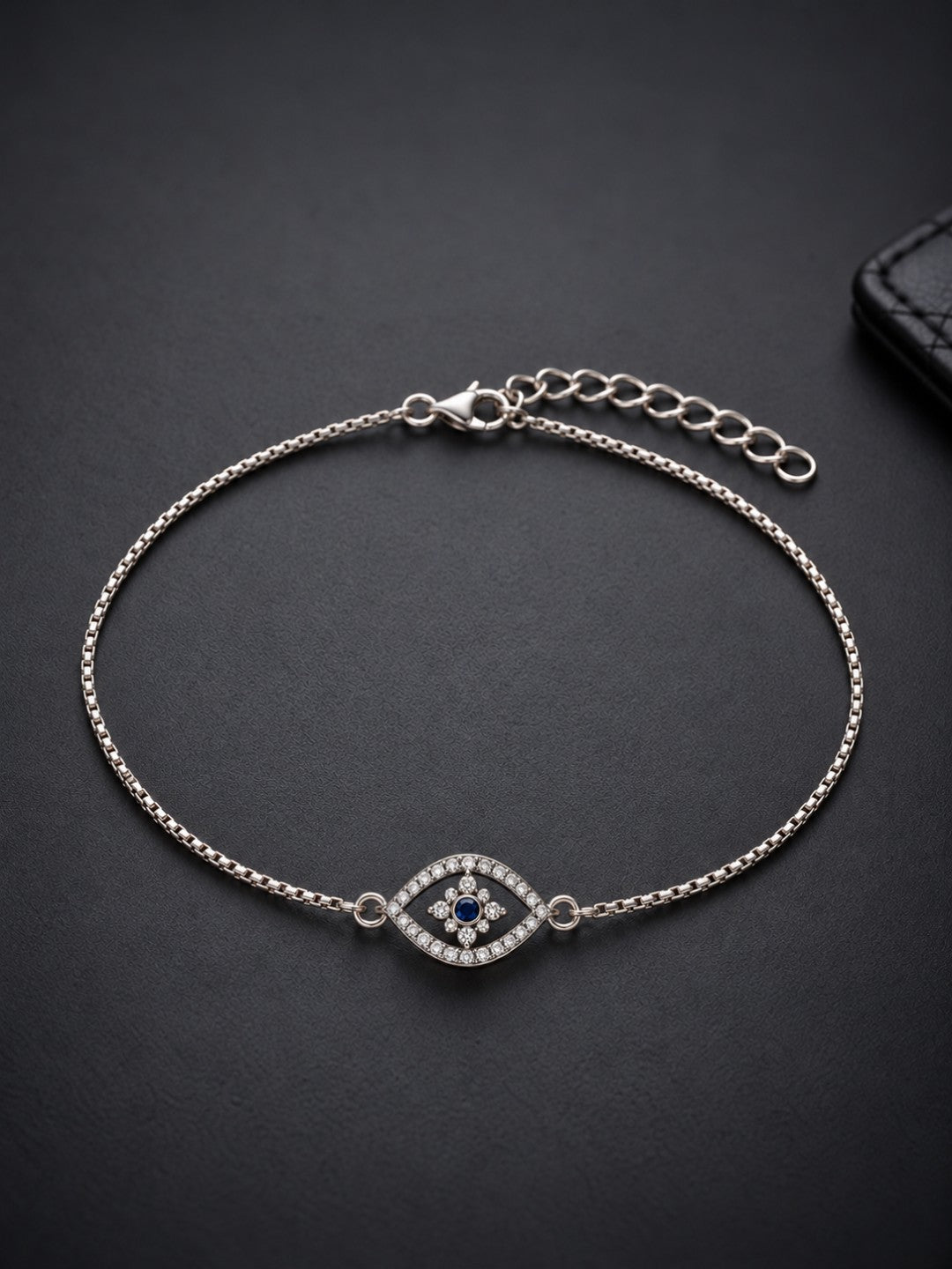 Oval Evil Eye Chain Bracelet