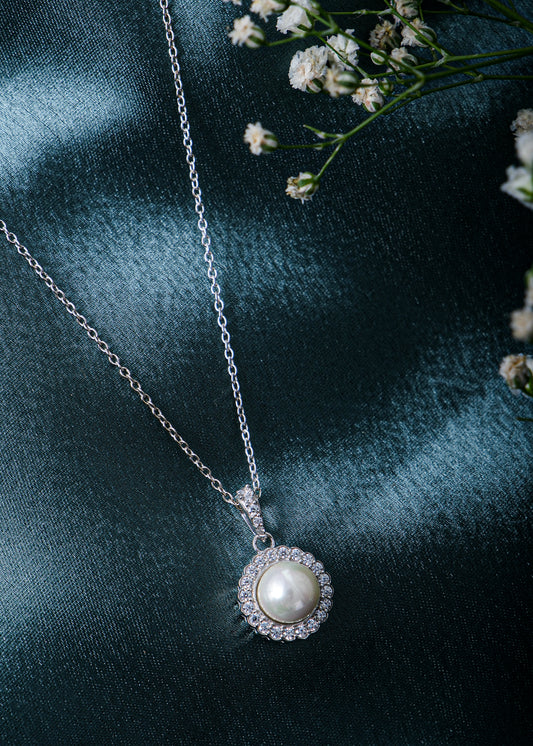 Silver Sunny Pearl Necklace
