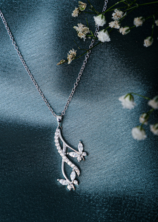 Silver Nature Leafy Pendant Necklace