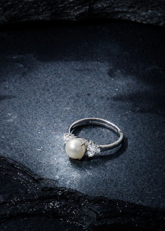 Silver Pearl Fleur Ring