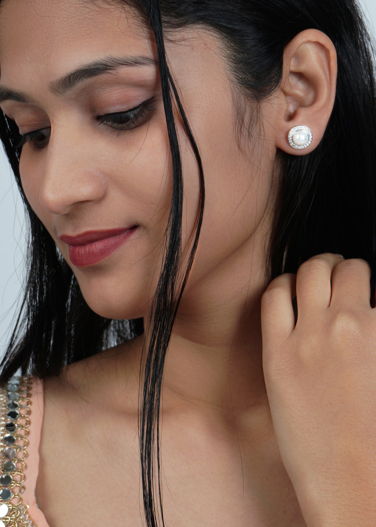 Silver Neha Noor Pearl Stud Earring