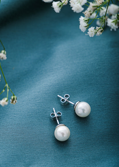 Silver Pearl Stud Earring