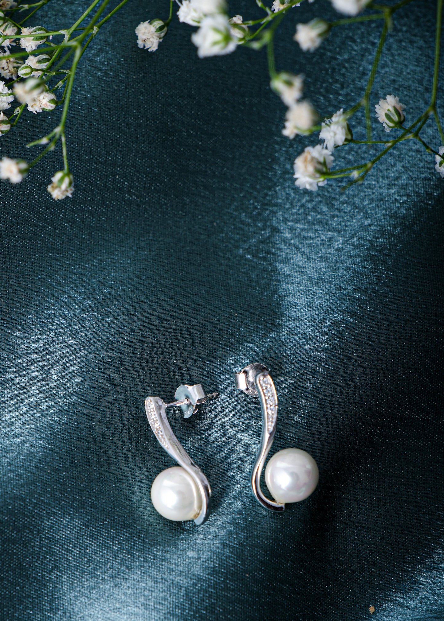Silver Gamya Pearl Drop Earring