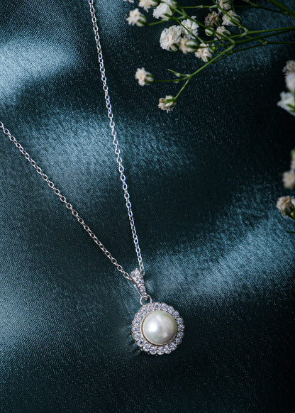 Silver Sunny Pearl Necklace