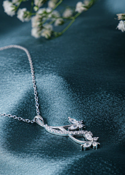 Silver Nature Leafy Pendant Necklace