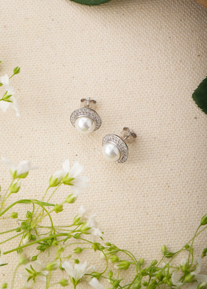 Silver Neha Noor Pearl Stud Earring