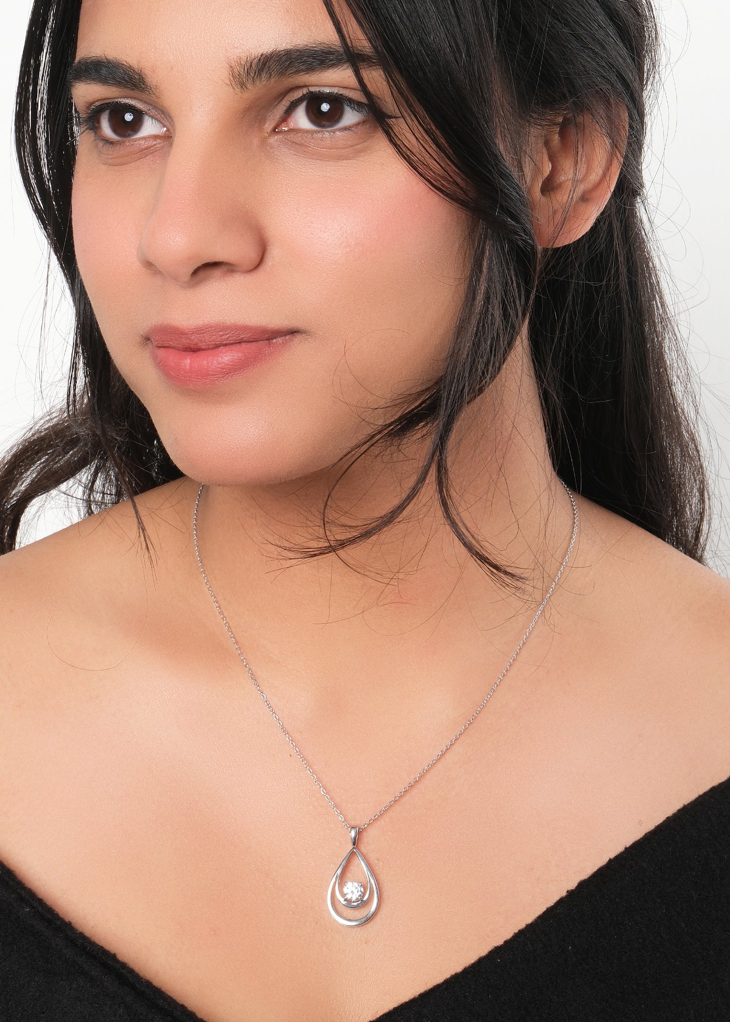 Silver Teardrop Pendant Necklace