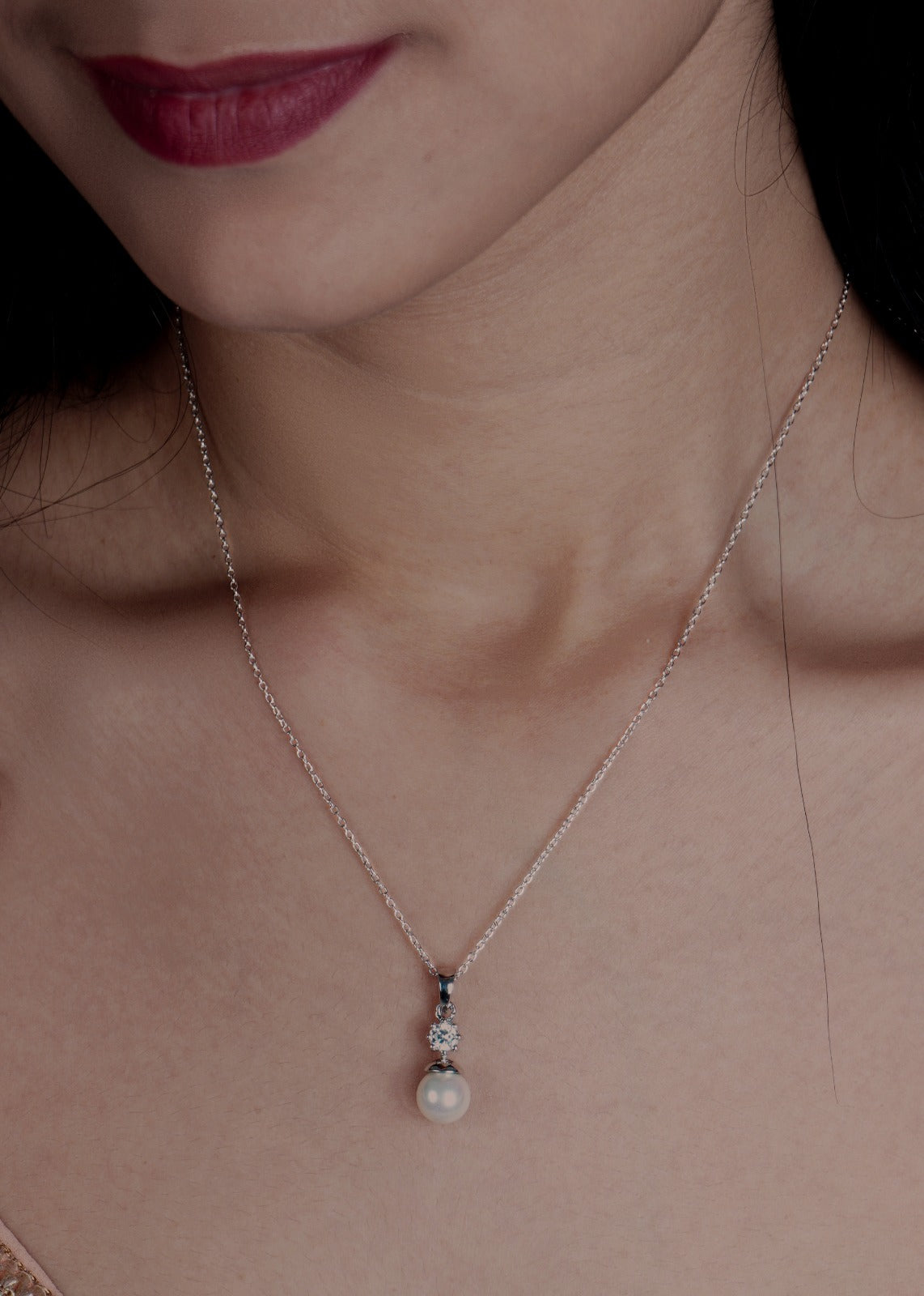 Silver Classic Pearl Pendant Necklace