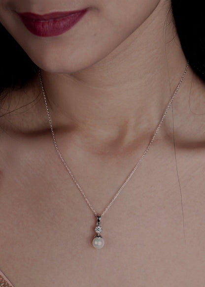 Silver Classic Pearl Pendant Necklace