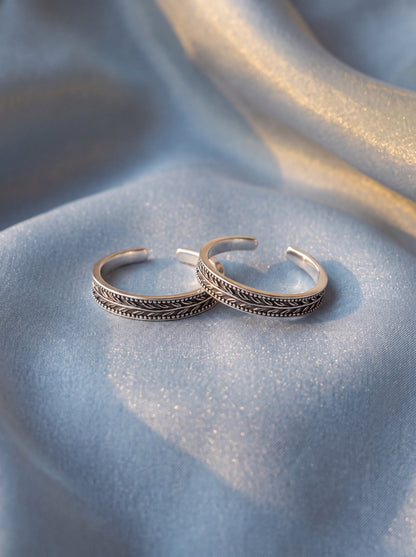 Spring Leafy Band Toe Ring